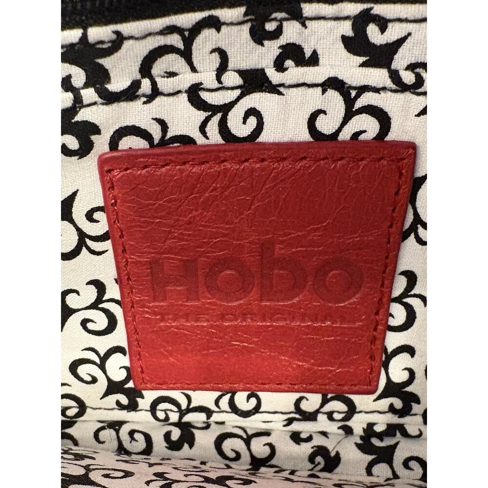 Hobo The Original 'Everly' Cow Leather 3-Zipper Wristlet Small Purse Caramel/Tan - Picture 11 of 14